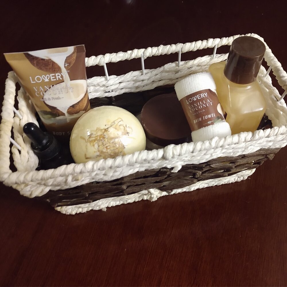 Lowery vanilla coconut bath set — FREE w/ $25+ bundle